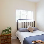 Logan Mews By Lime Street