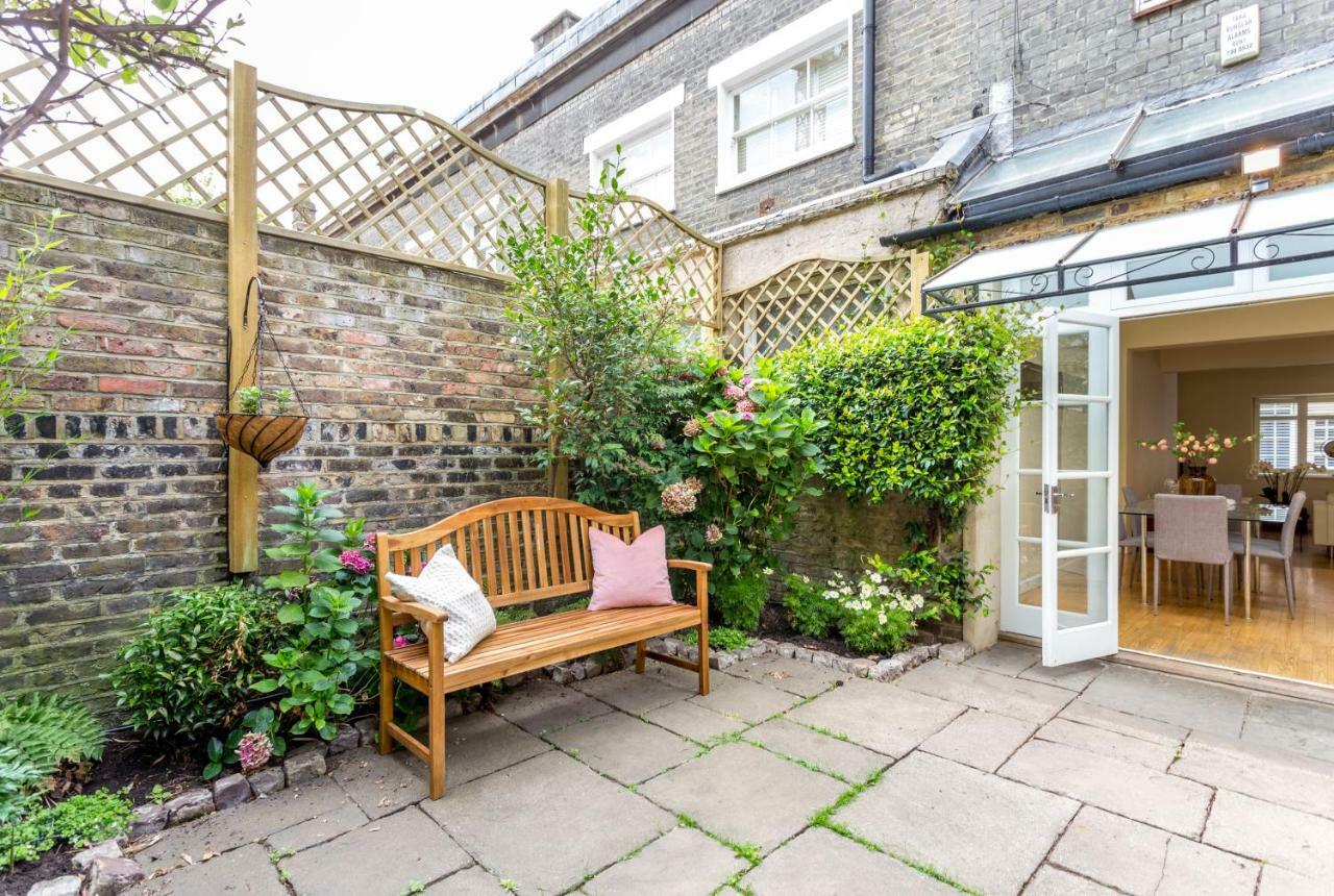 Logan Mews By Lime Street *